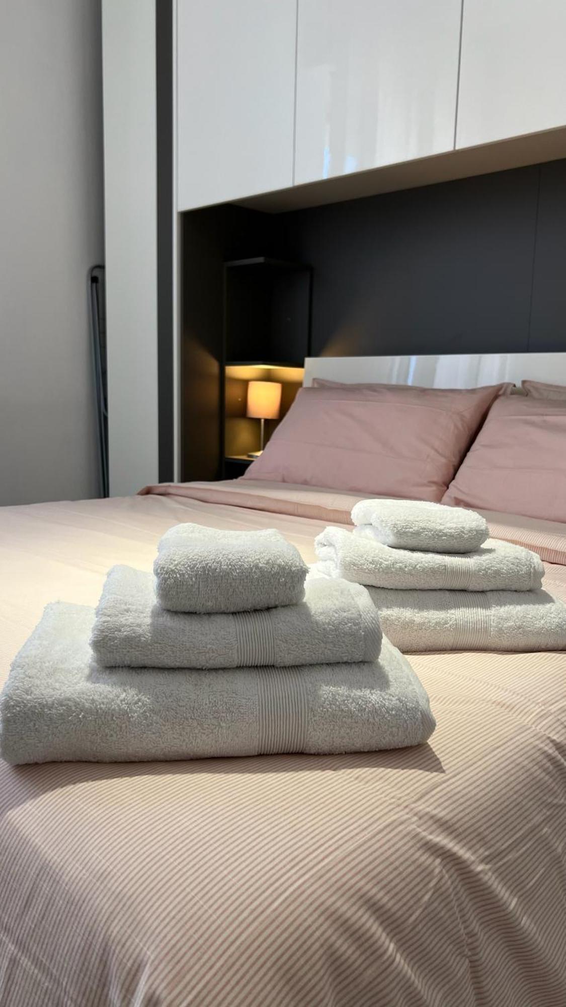 Rafael Milano - 10 Min From Linate Airport, Centrale Fs, Ospedale San Raffaele公寓 外观 照片